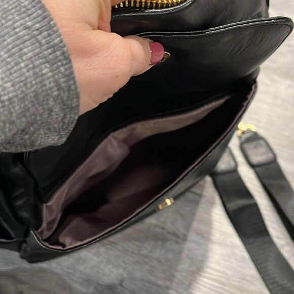 Fashion backpack in black and gold - NEW - Picture 11 of 13